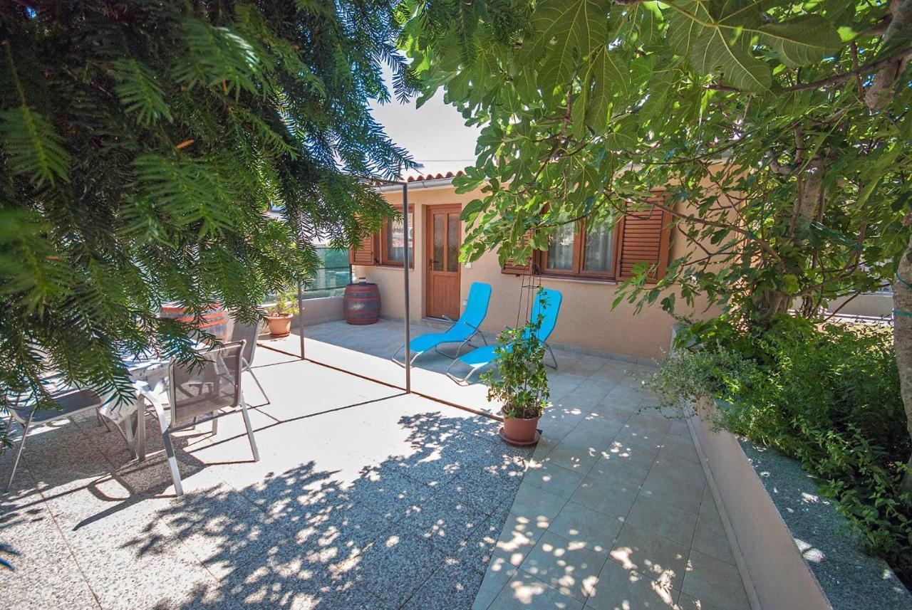 Apartman Kirac Pomer Exteriér fotografie