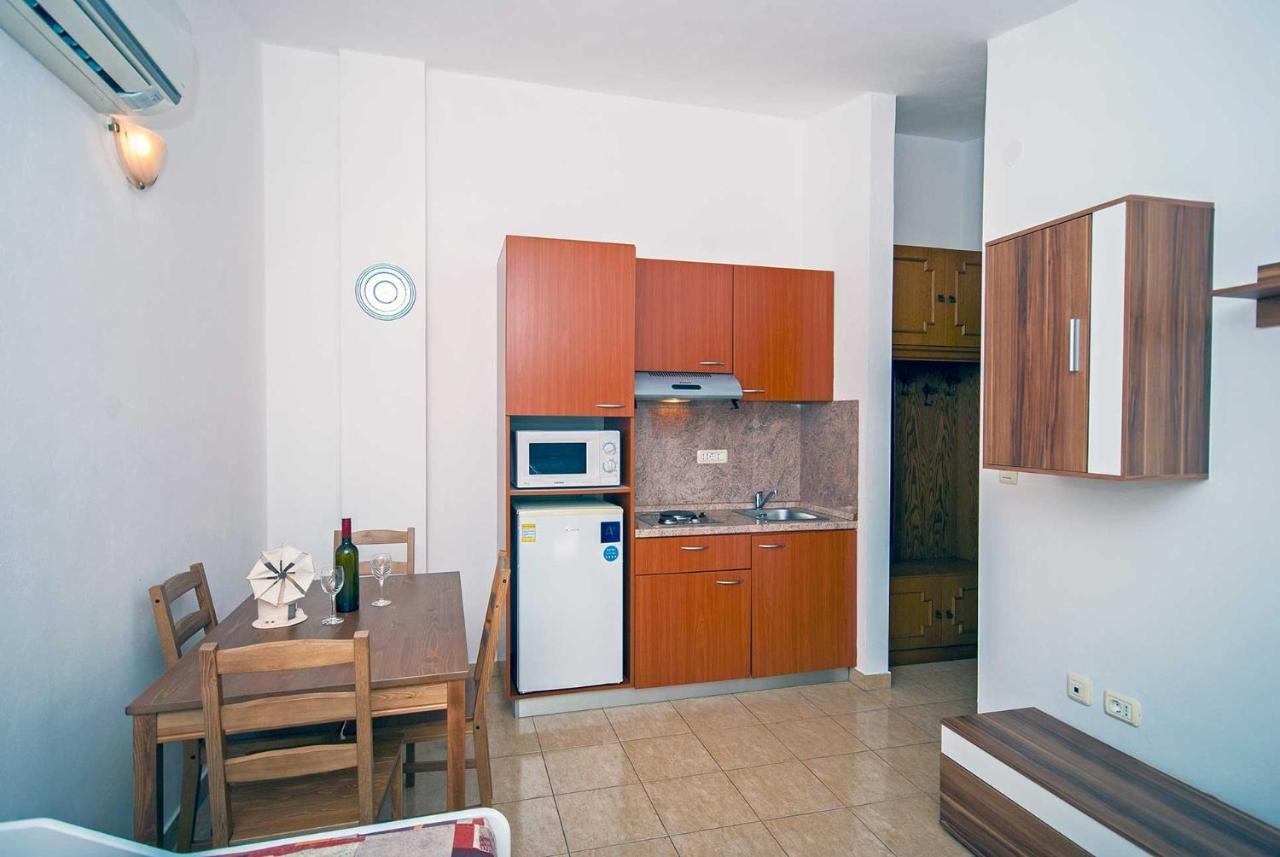 Apartman Kirac Pomer Exteriér fotografie