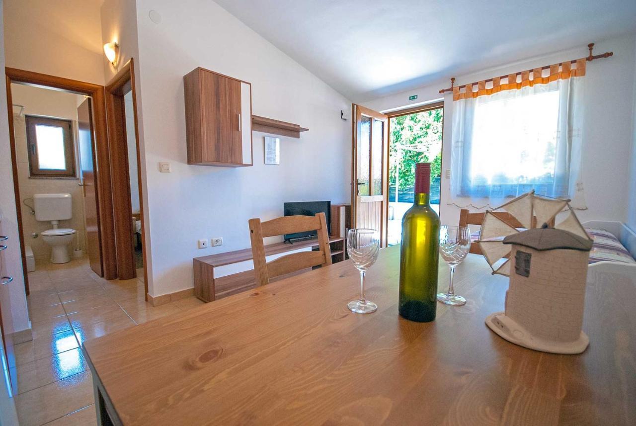 Apartman Kirac Pomer Exteriér fotografie