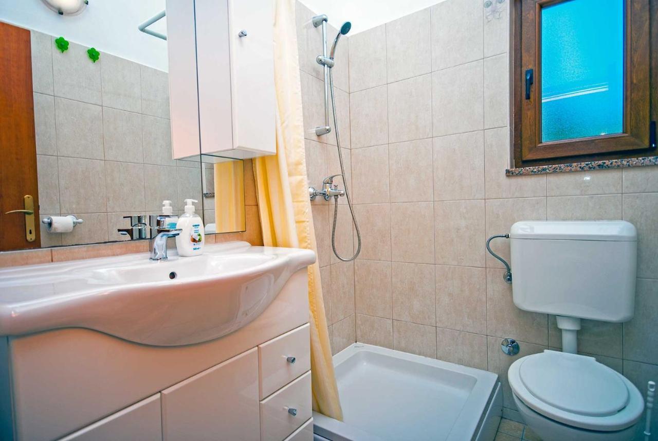 Apartman Kirac Pomer Exteriér fotografie