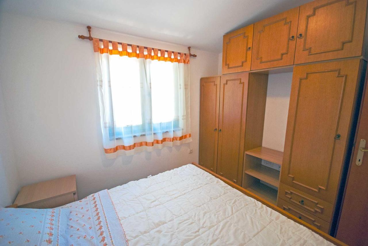Apartman Kirac Pomer Exteriér fotografie